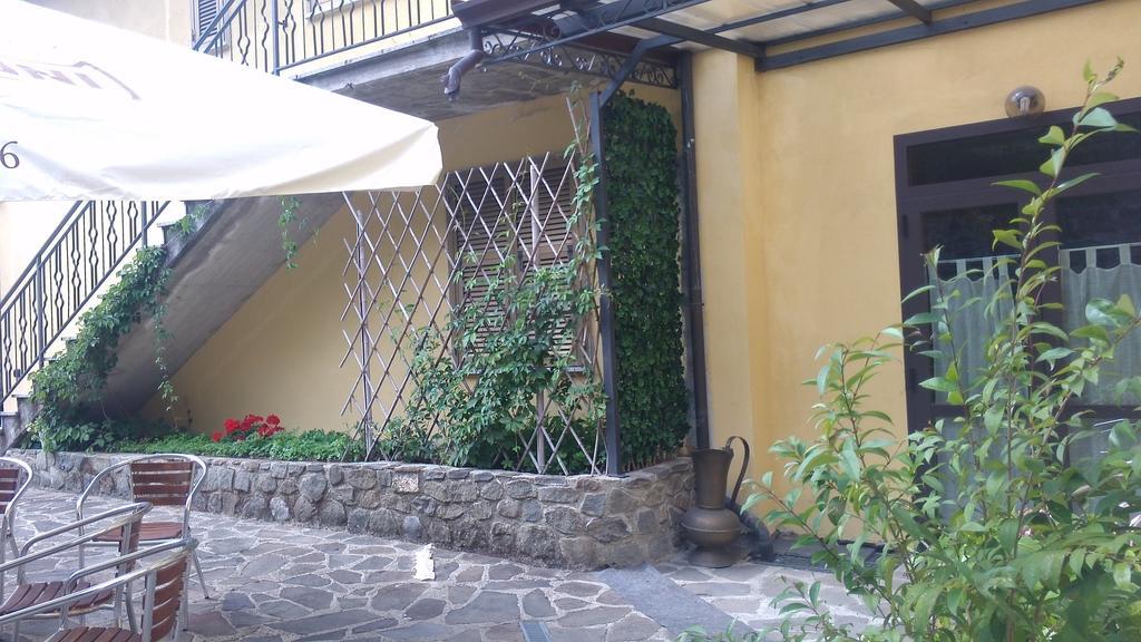 Hotel Ristorante El Caracol Mulazzo エクステリア 写真