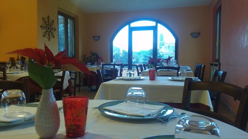 Hotel Ristorante El Caracol Mulazzo エクステリア 写真