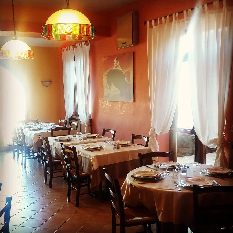 Hotel Ristorante El Caracol Mulazzo エクステリア 写真